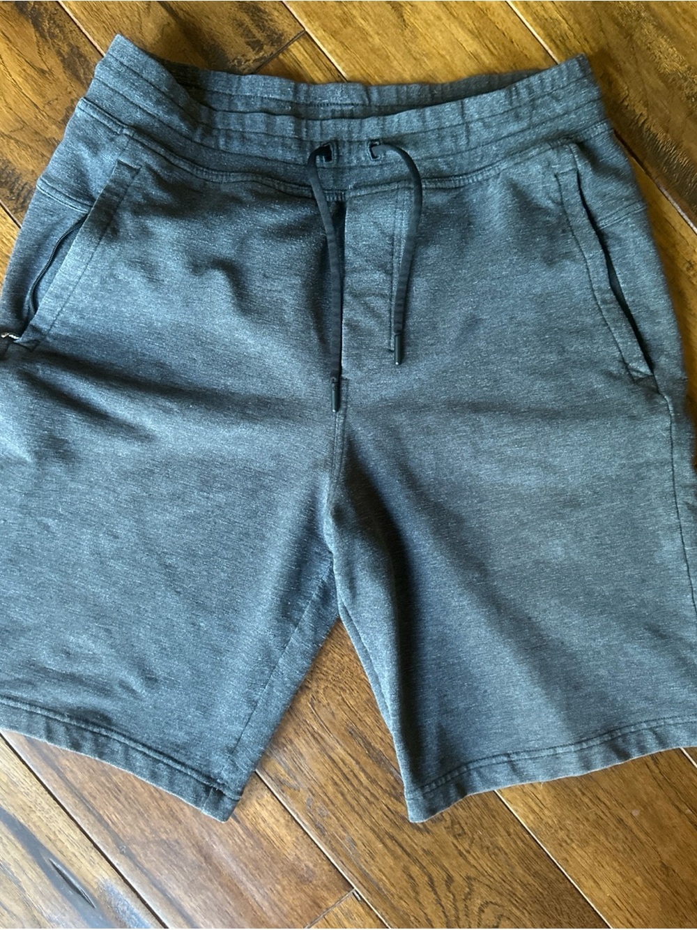 Lululemon Shorts Mens M Gray City Sweat Short Drawstring Gym Casual 9.5" Inseam